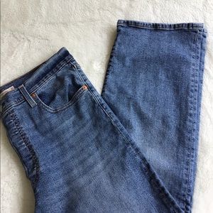 LEVI RIBCAGE STRAIGHT ANKLE JEANS. SIZE 32 x 27